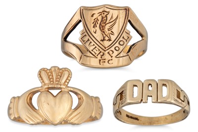 Lot 68 - THREE 9CT GOLD RINGS, 12.2 g.