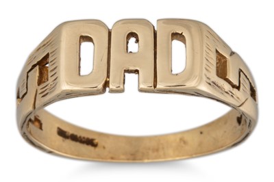 Lot 68 - THREE 9CT GOLD RINGS, 12.2 g.