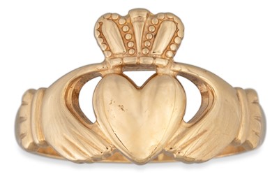 Lot 68 - THREE 9CT GOLD RINGS, 12.2 g.