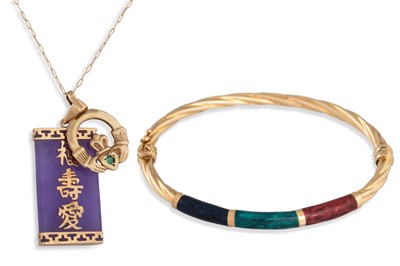 Lot 92 - A 9CT GOLD BANGLE, together with a pendant &...