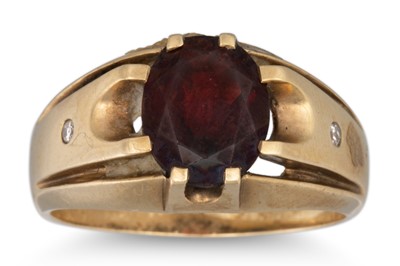 Lot 95 - A 9CT GOLD SIGNET RING, 6.4 g, size R - S