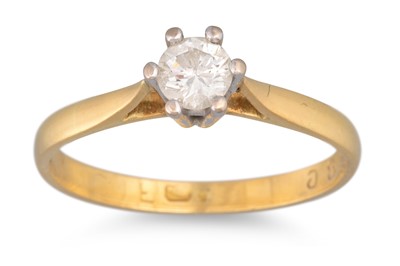 Lot 58 - A DIAMOND SOLITAIRE RING, the round brilliant...
