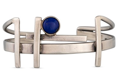Lot 1 - A LAPIS LAZULI STERLING SILVER COLLERETTE,...