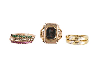 Lot 138 - AN ANTIQUE TRIPLE BANDED PUZZLE RING, mounted...
