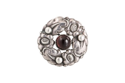 Lot 190 - A VINTAGE SCANDINAVIAN SILVER (.900) CIRCULAR...