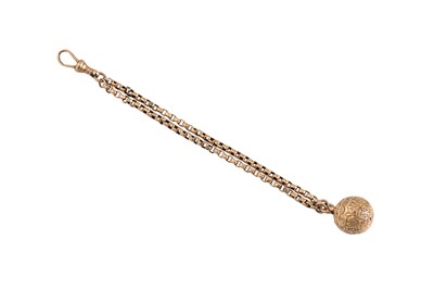Lot 142 - AN ANTIQUE BOX LINK 9CT GOLD BRACELET, with...