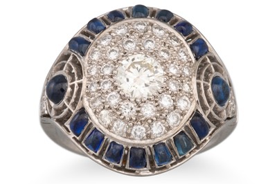 Lot 215 - A VINTAGE DIAMOND AND SAPPHIRE PAVÉ SET PLAQUE...