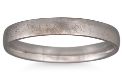Lot 164 - AN 18CT WHITE GOLD BAND RING, 3.2 g. size N-O