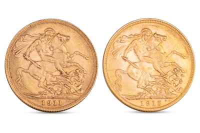 Lot 330 - TWO FULL GOLD SOVEREIGN ENGLISH COINS, 1915m...
