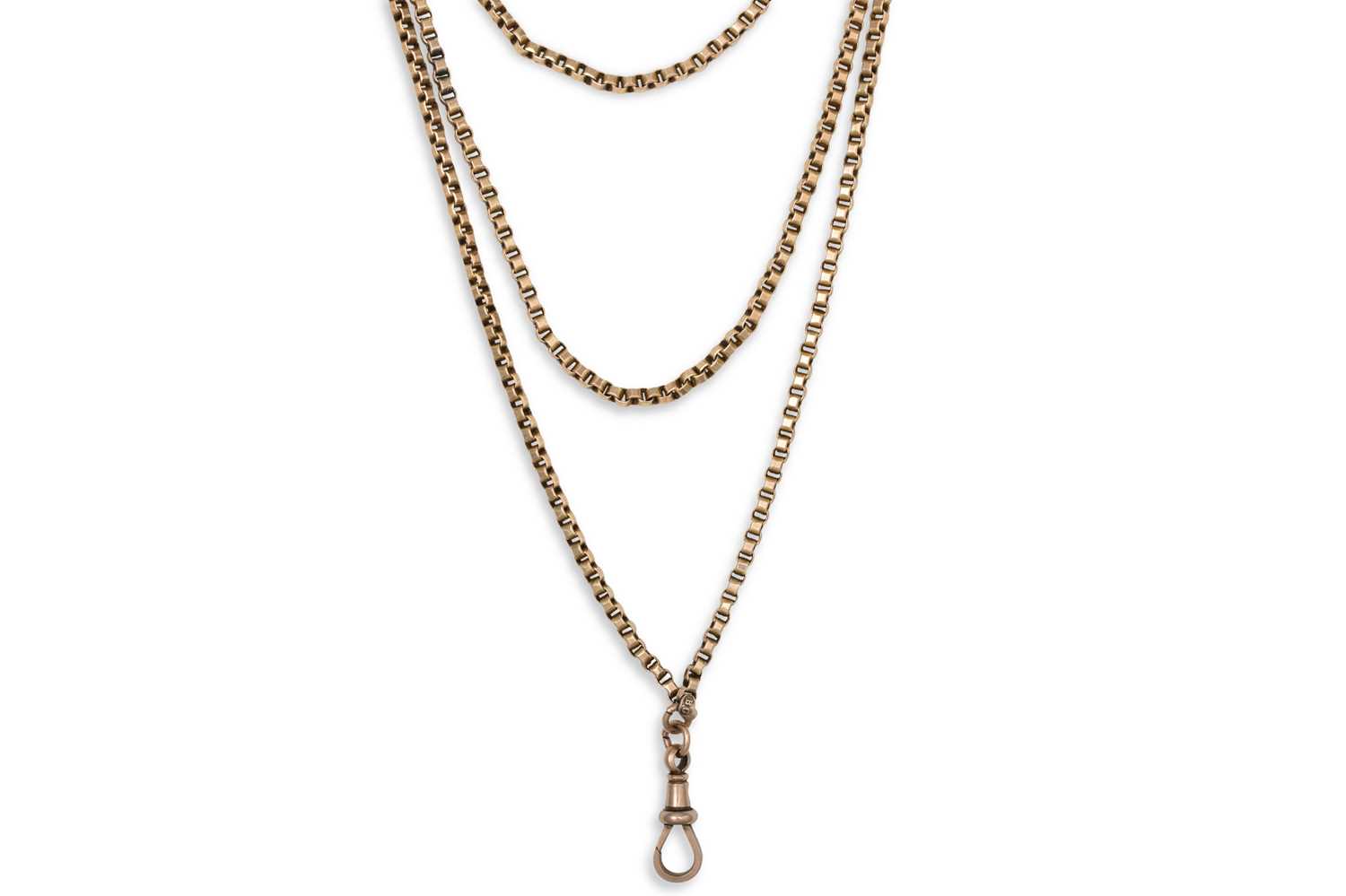 Lot 56 - AN ANTIQUE GOLD MUFF CHAIN, 35 g. 28" long