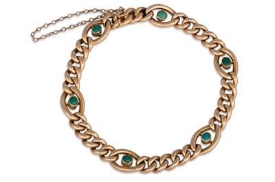 Lot 59 - AN ANTIQUE 15CT YELLOW GOLD CURB LINK BRACELET,...