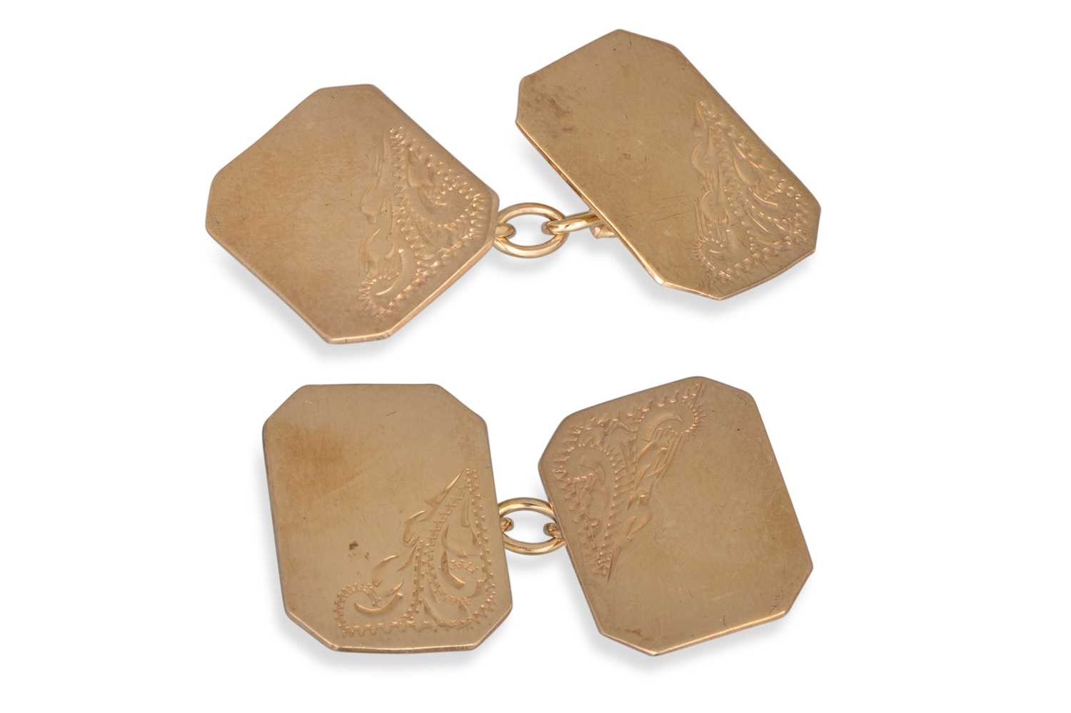 Lot 89 - A PAIR OF ANTIQUE YELLOW GOLD CUFFLINKS, with...