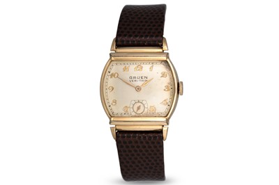 Lot 375 - A 1950S VINTAGE LADY'S GRUEN WRISTWATCH,...