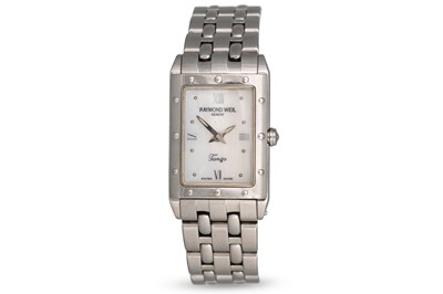 Lot 378 - A LADY'S MOTHER-OF-PEARL RAYMOND WEIL...