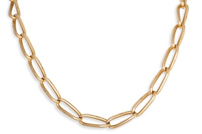 Lot 129 - AN 18CT GOLD TWIST LINK CHAIN, with lobster...