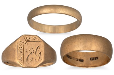 Lot 18 - THREE GENT'S RINGS, in 9ct gold, 13 g.,...