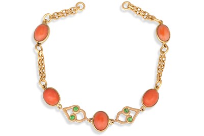 Lot 139 - A CABOCHON CORAL SET BRACELET, mounted in 18ct...