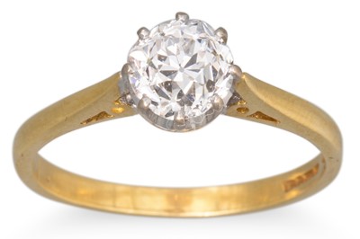 Lot 22 - A DIAMOND SOLITAIRE RING, the old cut diamond...