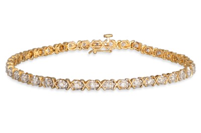 Lot 197 - A DIAMOND BRACELET, the circular diamonds...