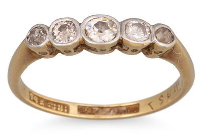 Lot 14 - A DIAMOND FIVE STONE RING, the collet set old...