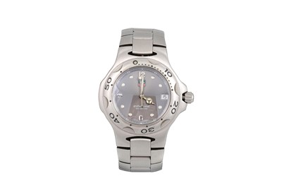 Lot 118 - A GENT'S TAG HEUER STAINLESS STEEL WRIST WATCH,...