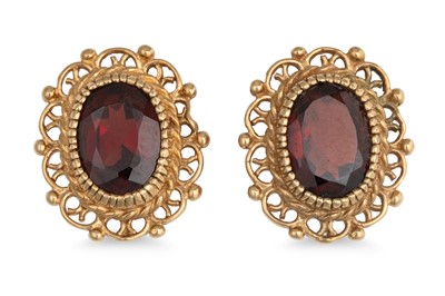 Lot 13 - A PAIR OF GARNET AND GOLD EARRINGS, the oval...