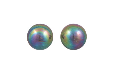 Lot 126 - A PAIR OF PEARL EARRINGS, black tones, 12 mm.