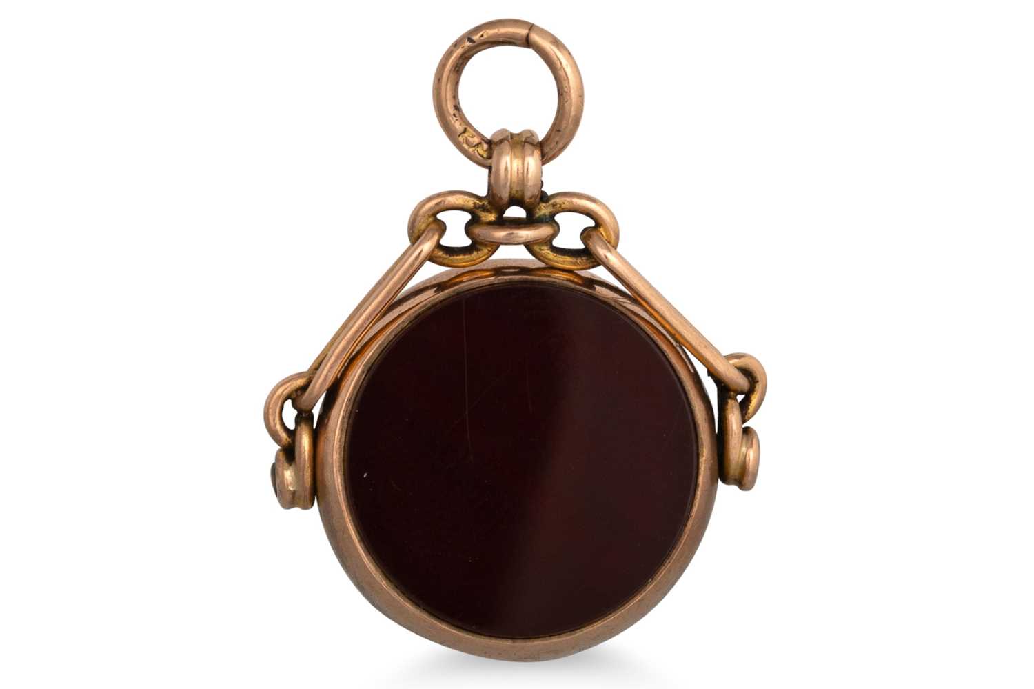 Lot 80 - AN ANTIQUE GOLD SWIVEL SEAL, set with...