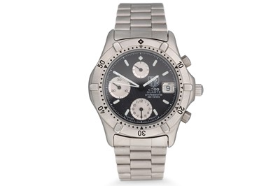 Lot 325 - A GENT'S TAG HEUER WRISTWATCH, multi dial,...