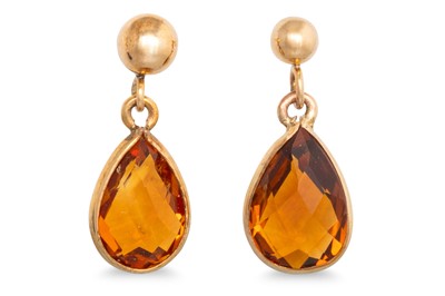 Lot 87 - A PAIR OF CITRINE AND 9CT YELLOW GOLD DROP...
