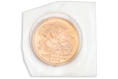Lot 342 - A 2000 22CT GOLD FULL SOVEREIGN ENGLISH COIN,...