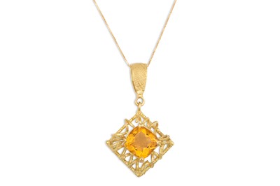 Lot 198 - A CITRINE PENDANT, to an 18ct yellow gold wire...