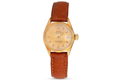 Lot 250 - A VINTAGE LADY'S 18CT GOLD ROLEX OYSTER...