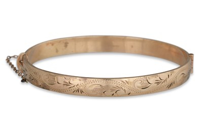 Lot 2 - A 9CT GOLD BOX LINK CHAIN, together with...