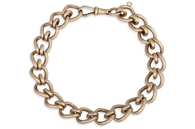 Lot 5 - A HEAVY 9CT GOLD CURB LINK BRACELET, lobster...