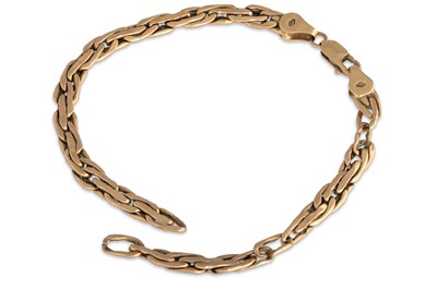 Lot 203 - A 14CT GOLD DOUBLE LINK YELLOW GOLD BRACELET,...