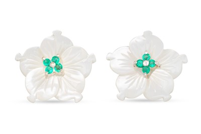 Lot 143 - A PAIR OF MOTHER-OF-PEARL AND EMERALD FLORAL...