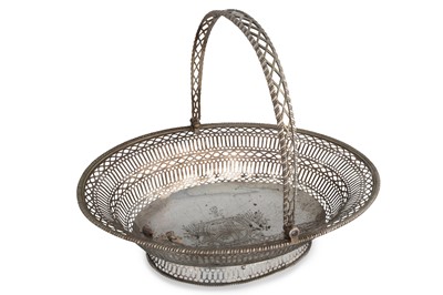 Lot 380 - A VERY LARGE GEORGE III SILVER SWING HANDLED...