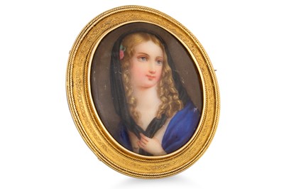 Lot 168 - AN ANTIQUE PORTRAIT MINIATURE, in a gold...