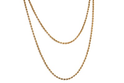 Lot 306 - AN ANTIQUE 18CT GOLD LONG CHAIN, with...
