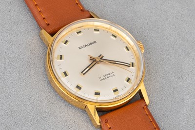 Lot 279 - A GENT'S VINTAGE 'EXCALIBUR' WRISTWATCH, baton...