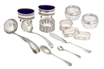 Lot 18 - A LARGE MISCELLANEOUS COLLECTION OF SILVER...