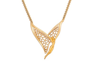 Lot 134 - A DIAMOND SET PENDANT, depicting a winged...