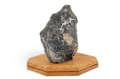 Lot 502 - A LARGE STONE/ROCK, with natural seams,...