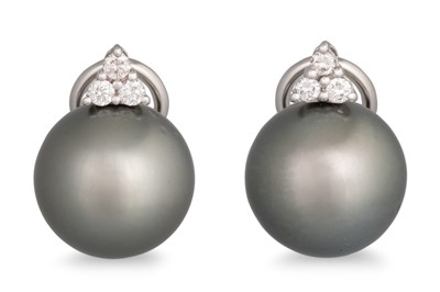 Lot 288 - A PAIR OF TAHITIAN PEARL AND DIAMOND EARRINGS,...