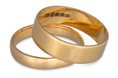 Lot 111 - TWO 18CT YELLOW GOLD BAND RINGS, 7.5 g.