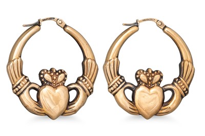 Lot 208 - A PAIR OF 9CT YELLOW GOLD CLADDAGH STYLE HOOP...