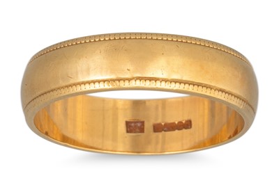 Lot 204 - AN 18CT YELLOW GOLD BAND RING, 4.5 g.