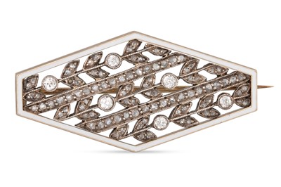 Lot 342 - AN ANTIQUE DIAMOND AND ENAMEL PLAQUE BROOCH,...