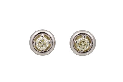Lot 235 - A PAIR OF DIAMOND STUD EARRINGS, the brilliant...